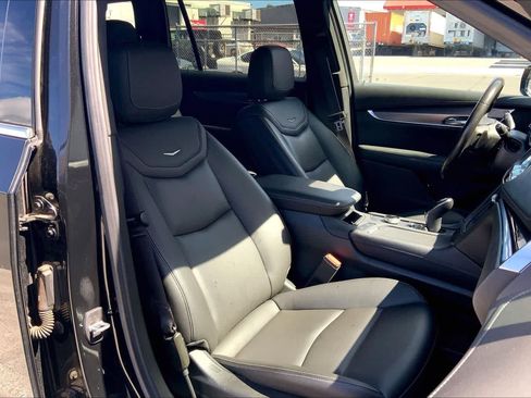 Used 2023 Cadillac XT6 Luxury FWD image 13
