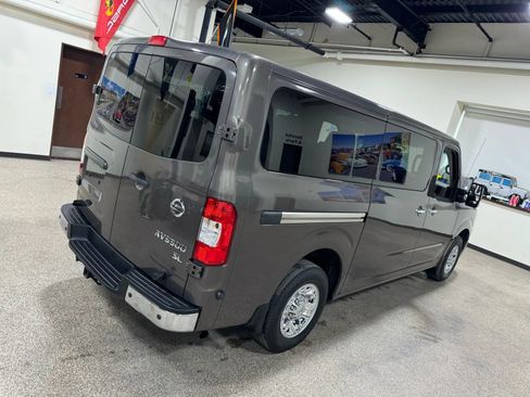 Used 2018 Nissan NV 3500 SL image 15