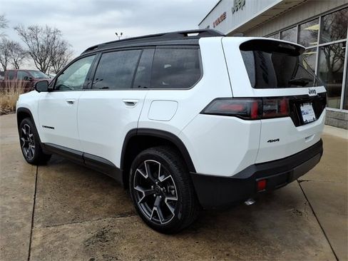 New 2026 Jeep Cherokee Overland image 5