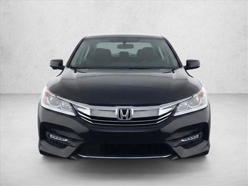 Used 2017 Honda Accord Hybrid Sedan image 2