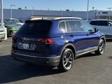 Certified 2022 Volkswagen Tiguan SE image 4