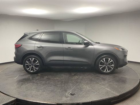Used 2022 Ford Escape SE w/ SE Sport Appearance Package AWD/4WD image 8