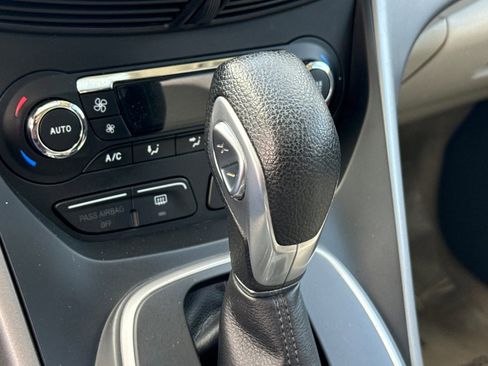 Used 2013 Ford Escape SE image 18