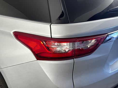 Used 2020 Chevrolet Traverse LT w/ LT Premium Package image 36