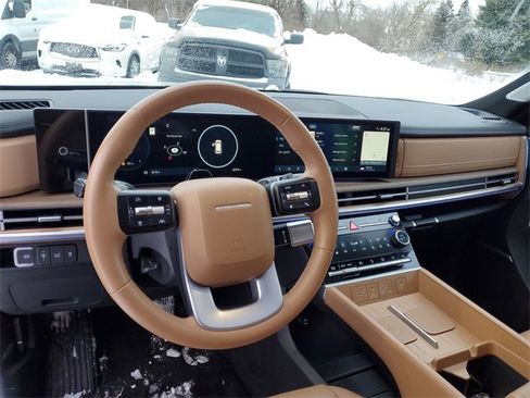 Used 2025 Hyundai Santa Fe Limited image 19