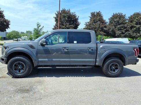 Used 2018 Ford F150 Raptor w/ Equipment Group 802A Luxury AWD/4WD image 2
