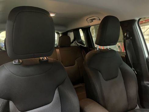 Used 2018 Jeep Renegade Sport w/ Power & Air Group AWD/4WD image 19