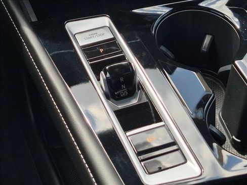 Used 2024 Volkswagen Atlas Cross Sport SEL R-Line AWD/4WD image 12