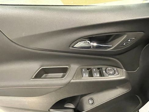 Used 2023 Chevrolet Equinox RS image 21