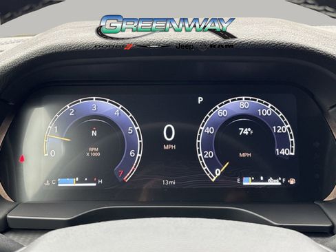 New 2025 Jeep Grand Cherokee L Altitude image 32