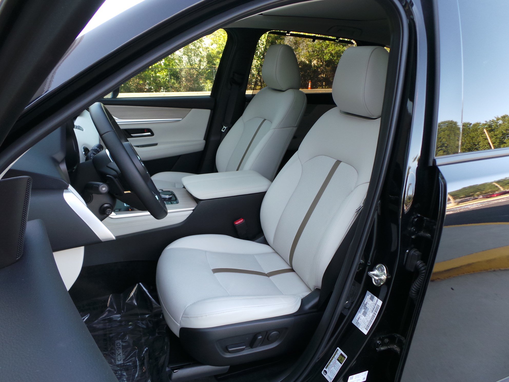 Certified 2026 MAZDA CX-90 Plug-In Hybrid w/ Premium Plus AWD/4WD image 9