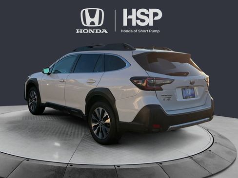 Used 2023 Subaru Outback Limited image 3