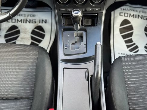 Used 2013 MAZDA MAZDA3 i Touring image 23