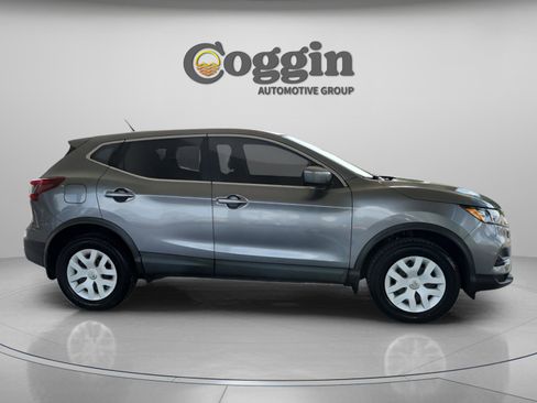Used 2020 Nissan Rogue Sport S FWD image 6