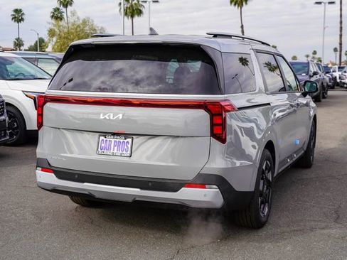 New 2026 Kia Carnival EX FWD image 7