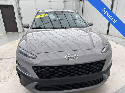 Used 2022 Hyundai Kona SE image 2