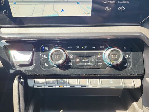 Used 2025 GMC Sierra 2500 AT4 w/ AT4 Premium Plus Package AWD/4WD image 23