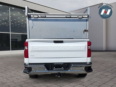 Used 2021 Chevrolet Silverado 1500 LT w/ Safety Package II AWD/4WD image 4