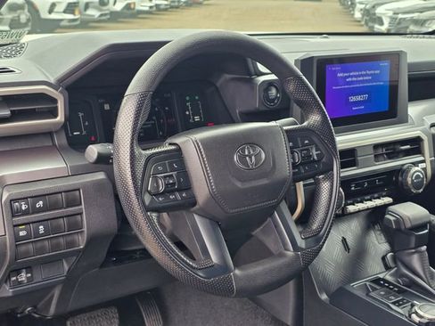 Used 2025 Toyota Tacoma SR5 AWD/4WD image 11