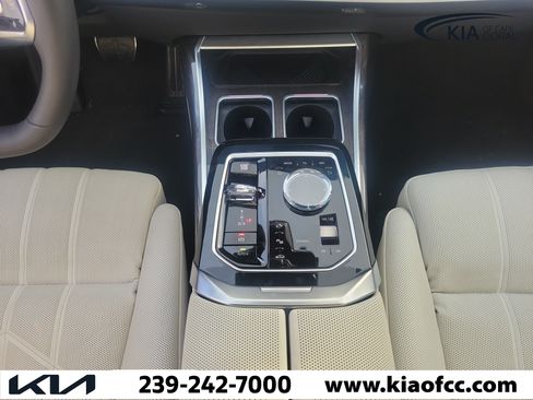 Used 2025 BMW 760i xDrive AWD/4WD image 21