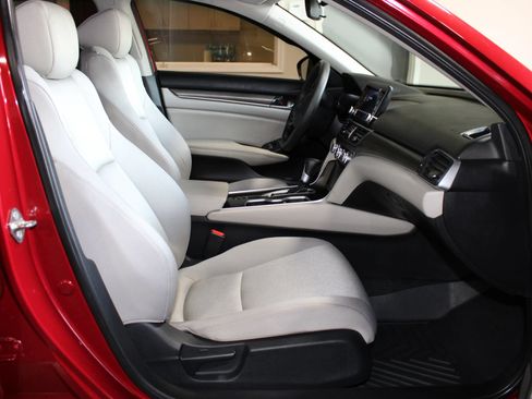 Used 2020 Honda Accord LX image 24