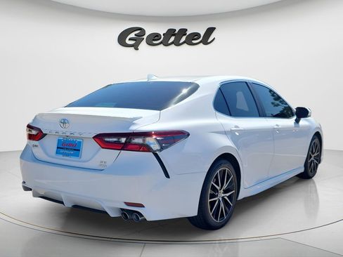 Certified 2022 Toyota Camry SE w/ Cold Weather Package AWD/4WD image 5