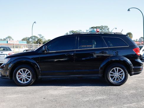 Used 2015 Dodge Journey SXT w/ Flexible Seating Group image 3