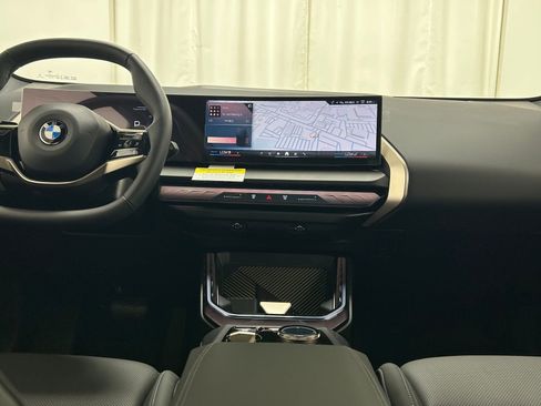 Used 2025 BMW X3 xDrive30i w/ Convenience Package image 9