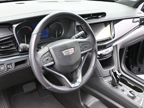 Certified 2025 Cadillac XT6 Premium Luxury image 14