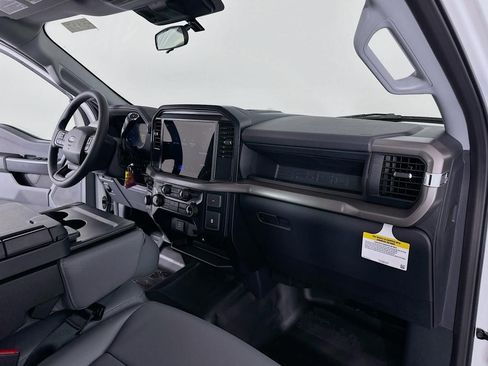 New 2025 Ford F150 XL w/ Equipment Group 103A High image 28