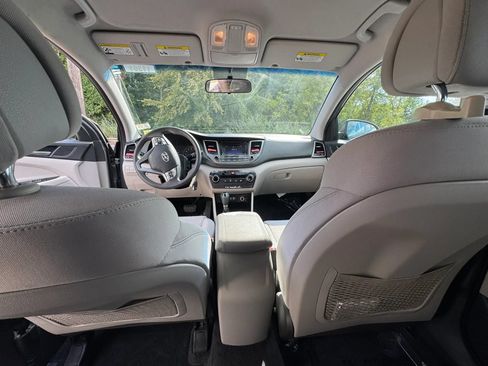 Used 2017 Hyundai Tucson SE w/ SE Popular Package 02 AWD/4WD image 10