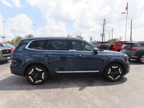 Used 2023 Kia Telluride EX FWD image 10