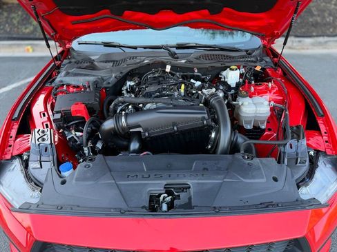 Used 2024 Ford Mustang EcoBoost image 6