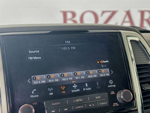 Used 2021 Nissan Titan SV w/ SV Convenience Package image 18