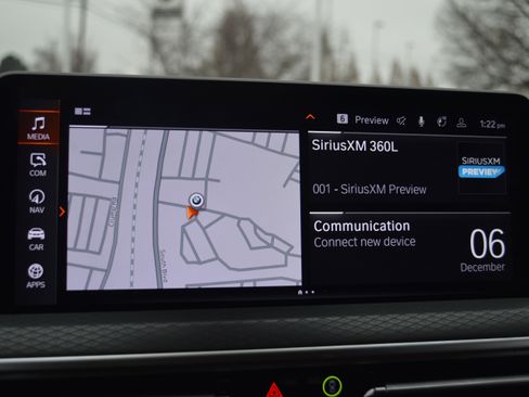 Certified 2025 BMW X4 M40i w/ Premium Package image 18