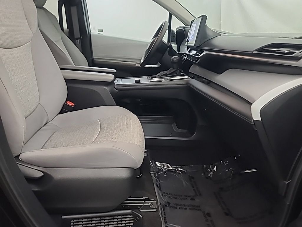 Used 2025 Toyota Sienna LE FWD image 16