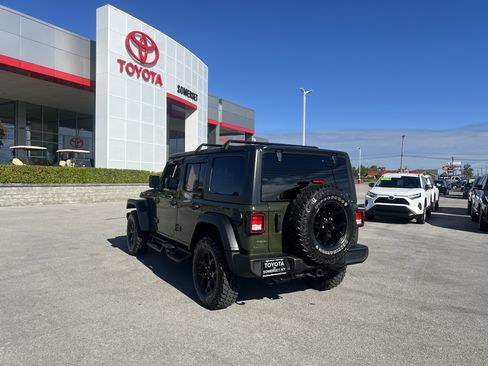 Used 2021 Jeep Wrangler Unlimited Willys image 7
