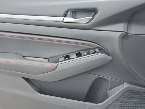 Used 2023 Nissan Altima 2.5 SR image 24