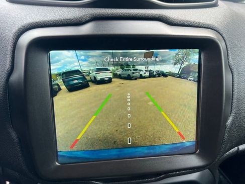 Used 2022 Jeep Renegade Latitude AWD/4WD image 54