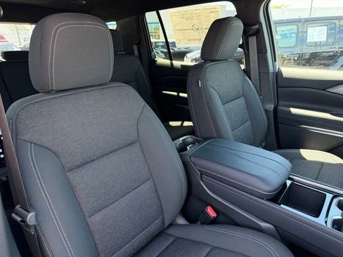 New 2026 Chevrolet Traverse LT w/ Driver Confidence Package FWD image 15