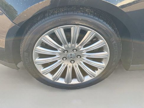 Used 2014 Lincoln MKS AWD w/ Equipment Group 101A image 34