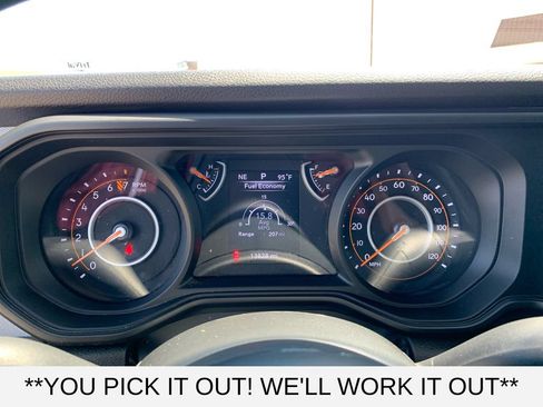Used 2025 Jeep Gladiator Sport AWD/4WD image 14