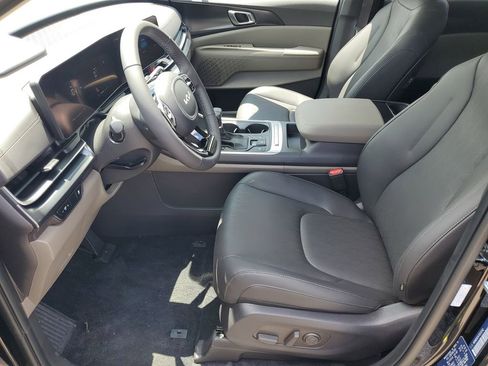 New 2026 Kia Carnival image 5