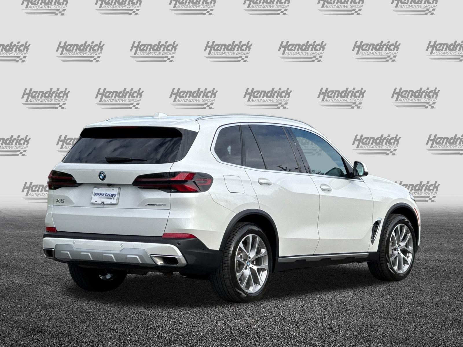 Used 2026 BMW X5 xDrive50e w/ Premium Package AWD/4WD image 5