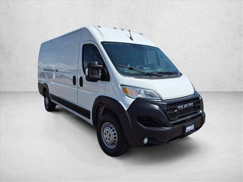 Used 2025 RAM ProMaster 3500 w/ Convenience Group FWD image 3