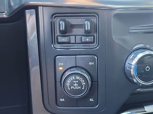 Used 2022 Ford F150 Lariat w/ Equipment Group 502A High image 27