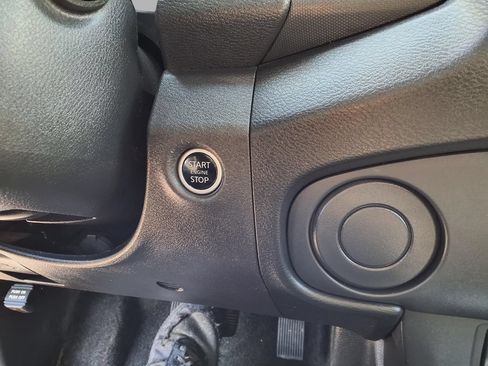 Used 2024 Nissan Frontier S w/ Technology Package RWD image 10