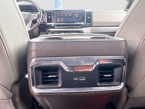 Used 2022 GMC Sierra 1500 SLT AWD/4WD image 23