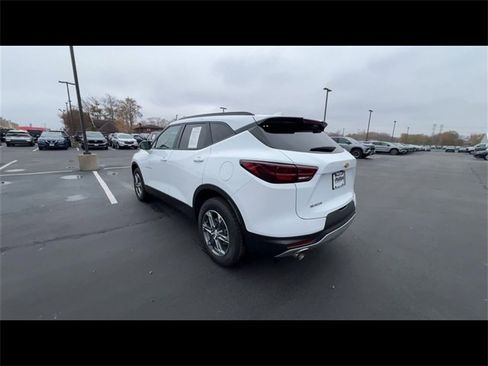 Certified 2024 Chevrolet Blazer LT w/ Convenience Package image 6