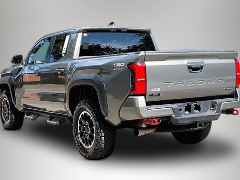 Used 2025 Toyota Tacoma TRD Off-Road AWD/4WD image 4